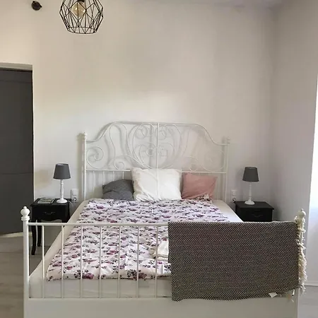 Fuegekert - Bed&wine Πανσιόν