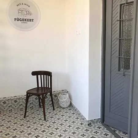 Casa de hóspedes Fuegekert - Bed&wine 4*