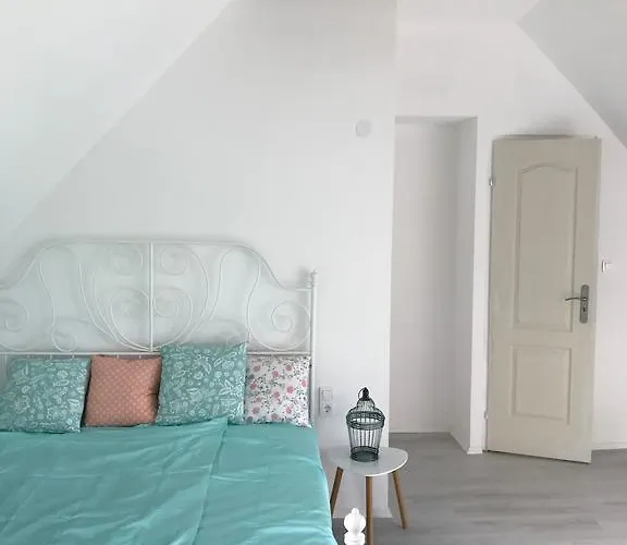 Fuegekert - Bed&wine Penzion 4*