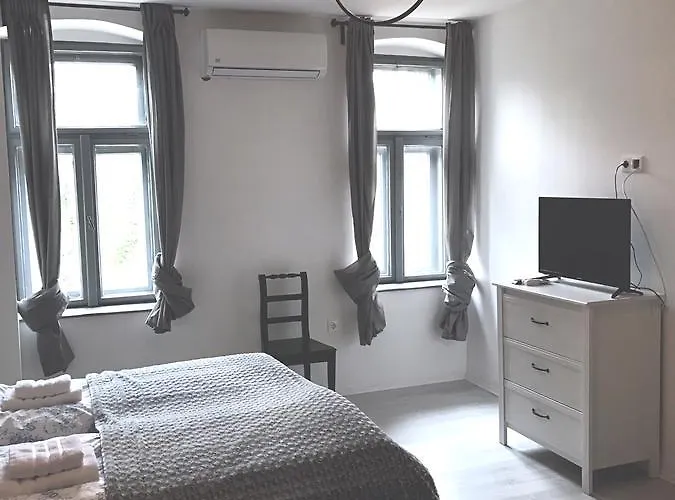 Pensjonat Fuegekert - Bed&wine Zánka